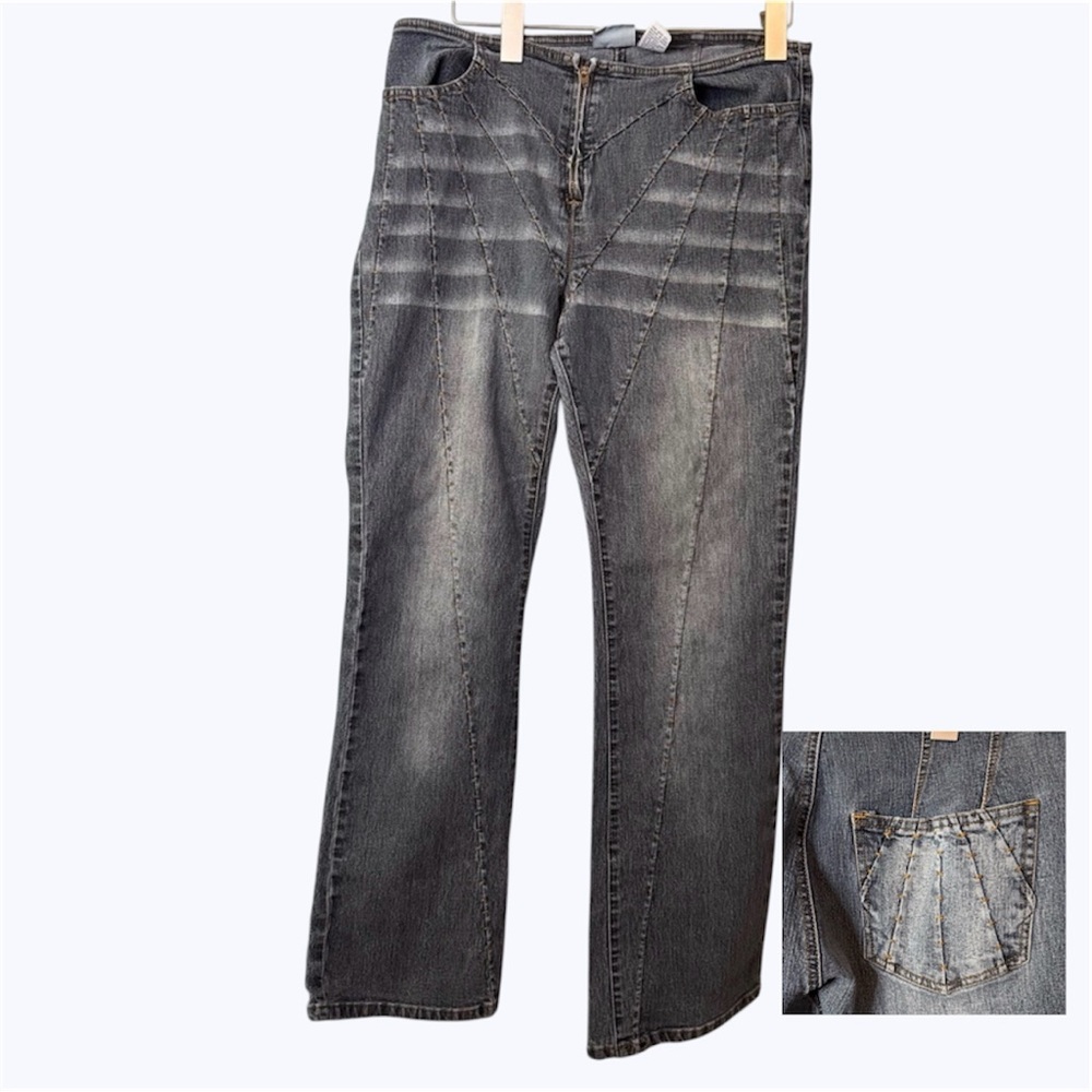 Carolina Blues Y2K VTG V-Seam Flare Jeans - Sunburst Pockets. Mid Rise. Size 10